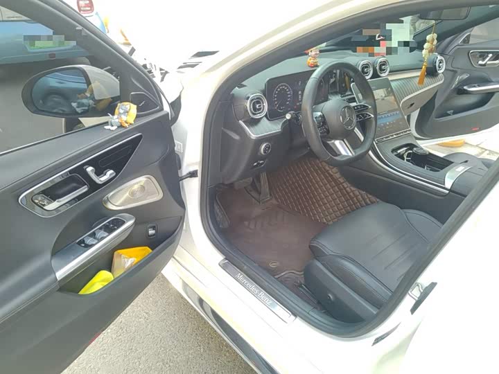 Фото 14 - Mercedes-Benz C-Class