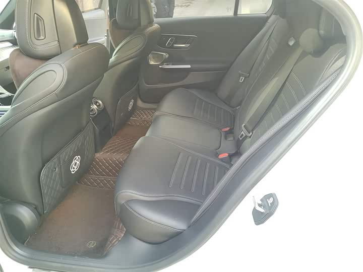 Фото 15 - Mercedes-Benz C-Class