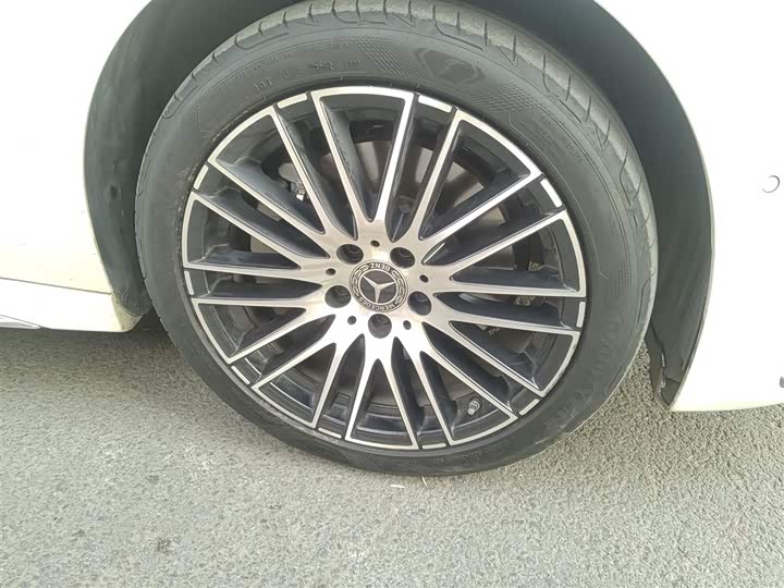 Фото 31 - Mercedes-Benz C-Class