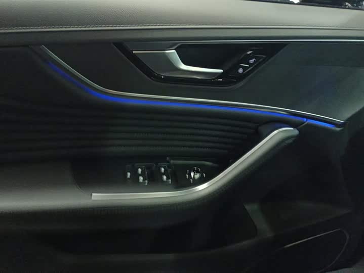 Фото 7 - Hongqi HS5