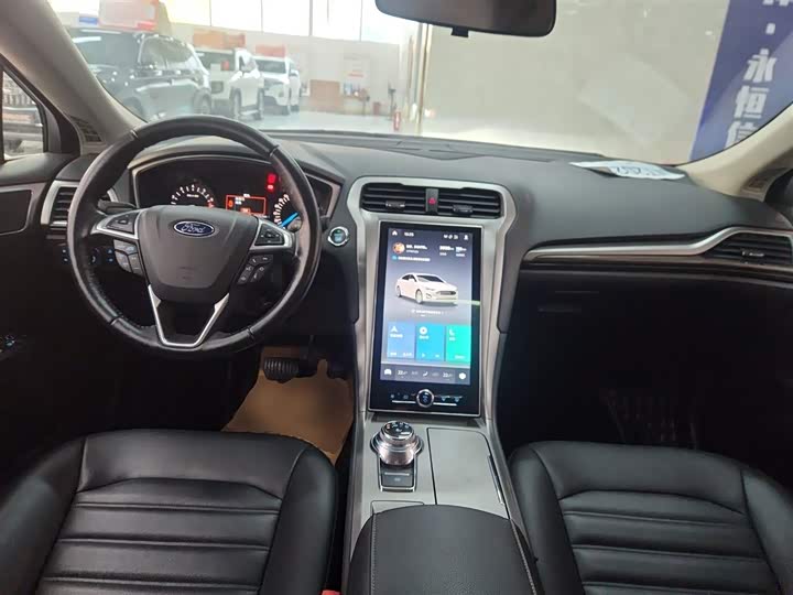 Фото 10 - Ford Mondeo