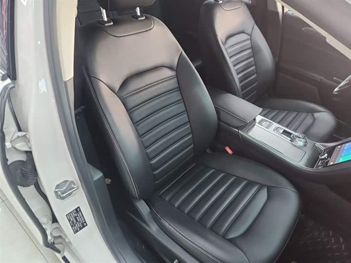 Фото 25 - Ford Mondeo