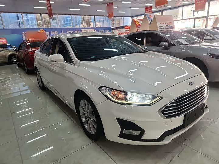 Фото 4 - Ford Mondeo