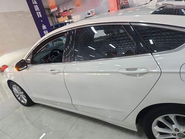 Фото 5 - Ford Mondeo