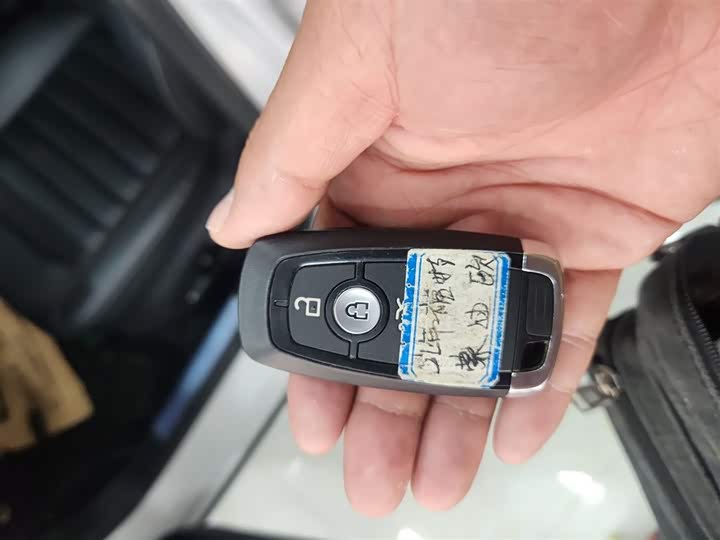 Фото 9 - Ford Mondeo