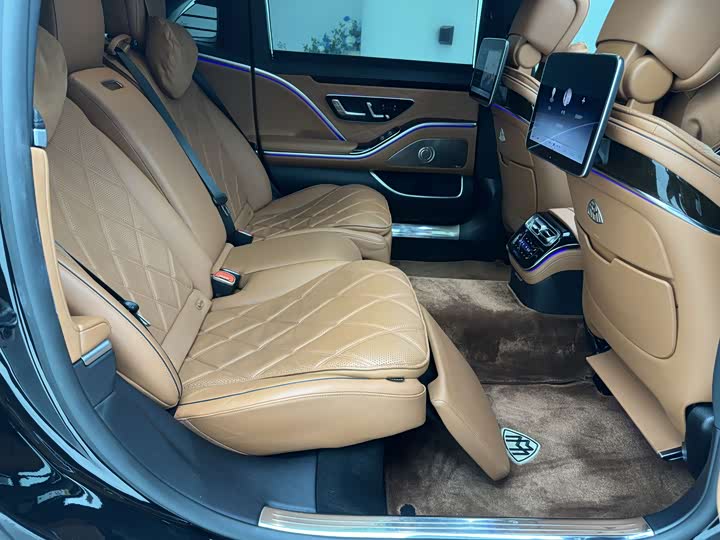 Фото 27 - Mercedes-Benz Maybach S-Class