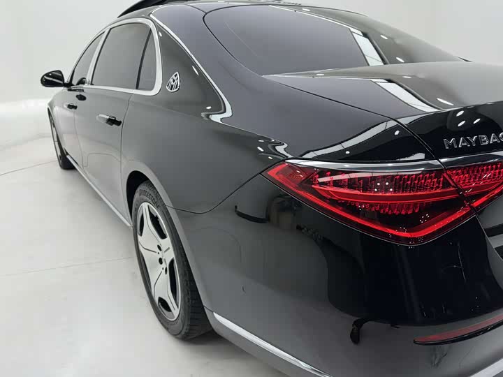 Фото 29 - Mercedes-Benz Maybach S-Class