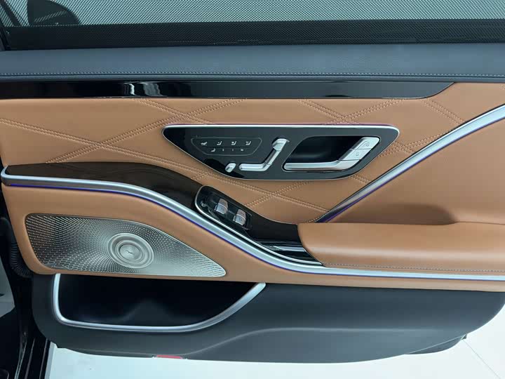 Фото 30 - Mercedes-Benz Maybach S-Class