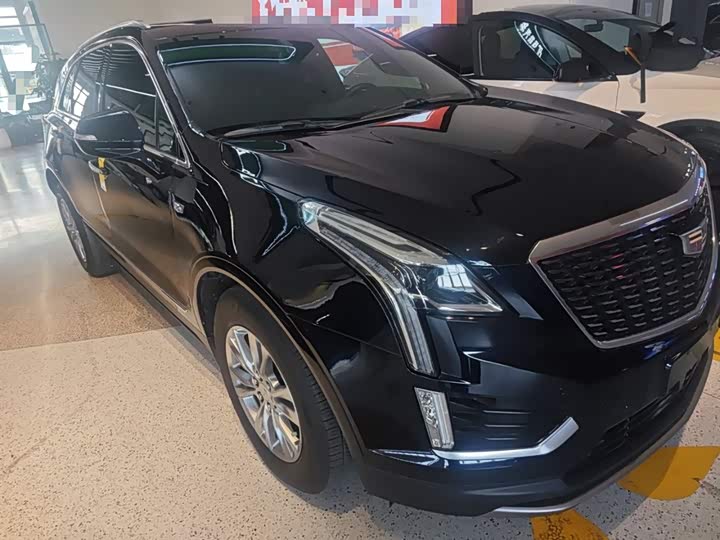 Фото 4 - Cadillac XT5