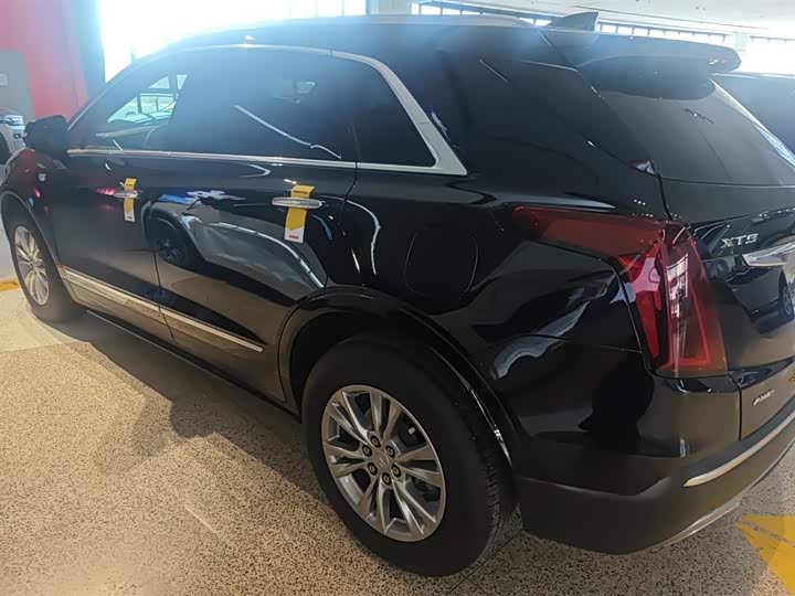 Фото 5 - Cadillac XT5