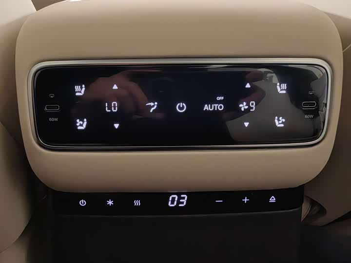 Фото 10 - LiXiang L9