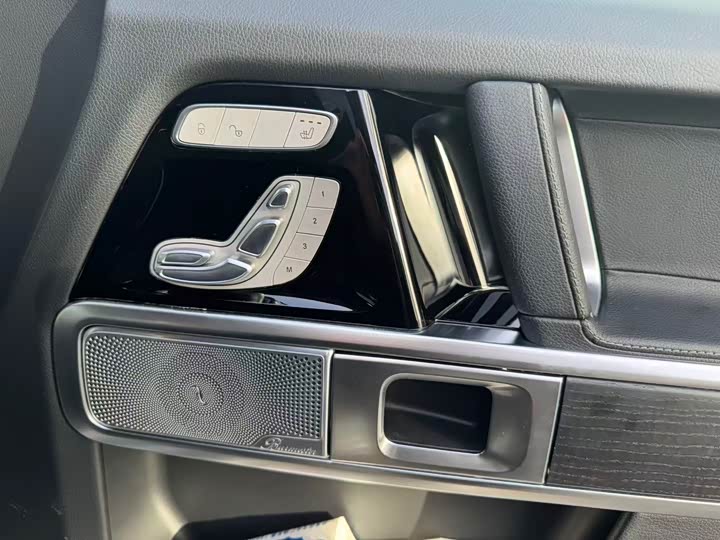 Фото 2 - Mercedes-Benz G-Class