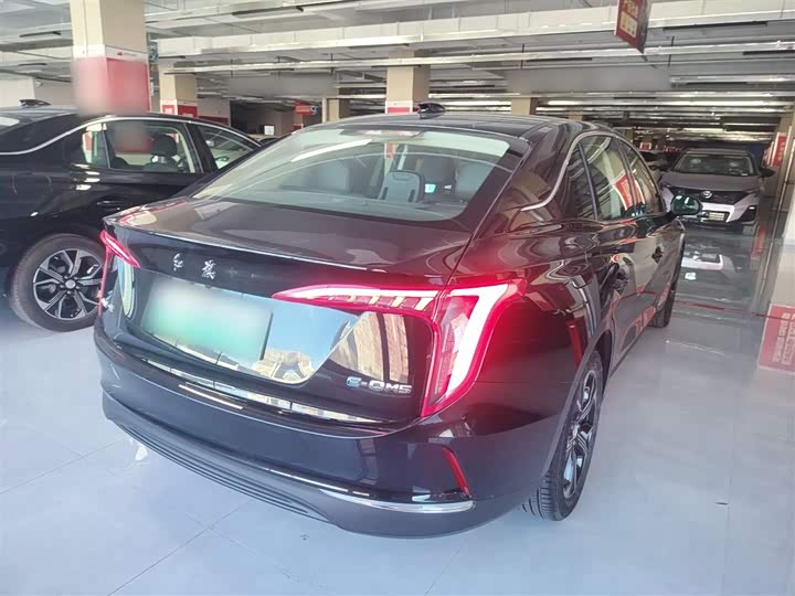 Фото 7 - Hongqi E-QM5