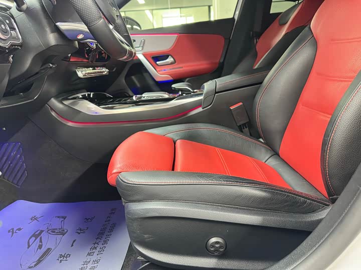 Фото 9 - Mercedes-Benz A-Class AMG