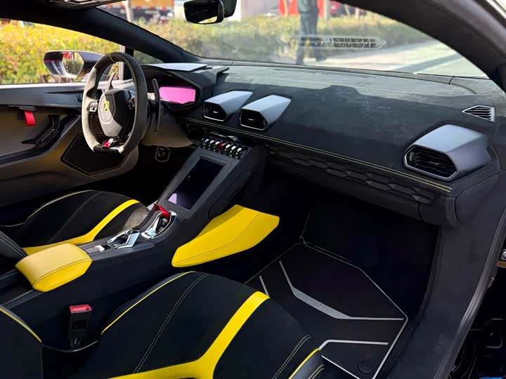 Фото 6 - Lamborghini Huracán