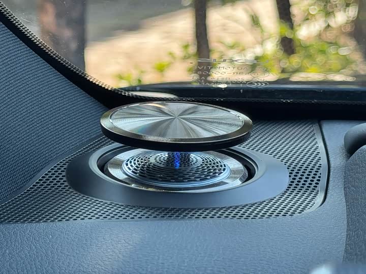 Фото 25 - Lexus ES