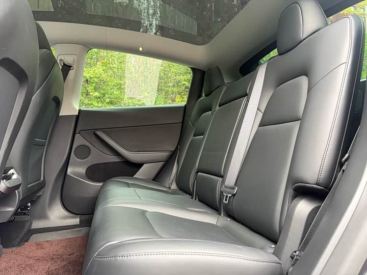 Фото 8 - Tesla Model Y