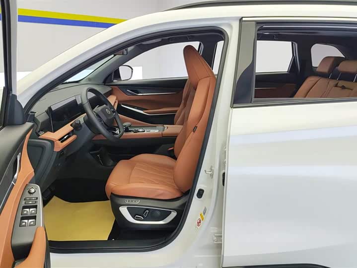 Фото 9 - Changan CS75 Plus