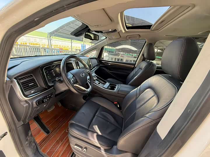 Фото 7 - GAC Trumpchi M8