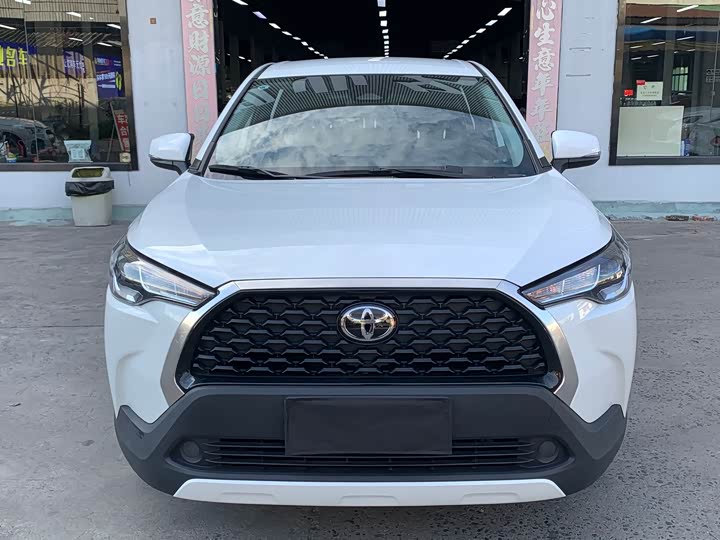 Фото 2 - Toyota Corolla Cross