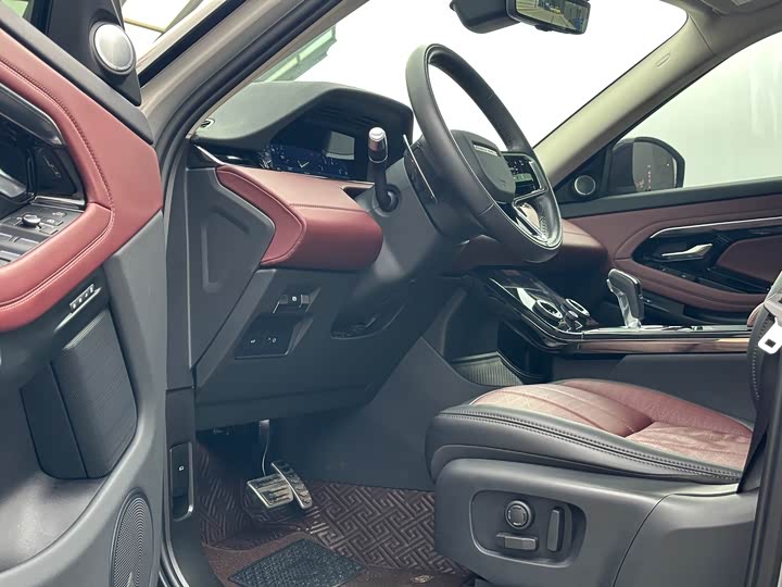 Фото 9 - Land Rover Range Rover Evoque L