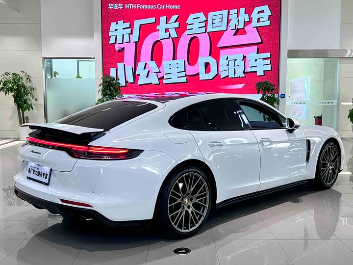 Фото 11 - Porsche Panamera