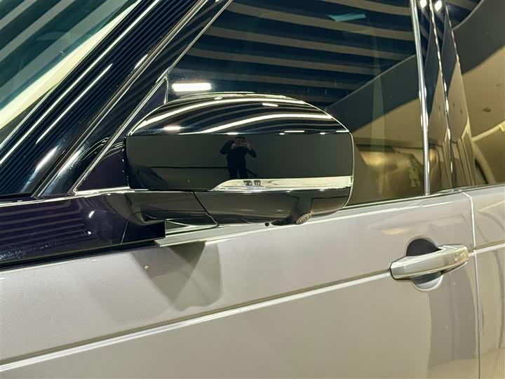 Фото 11 - Land Rover Discovery