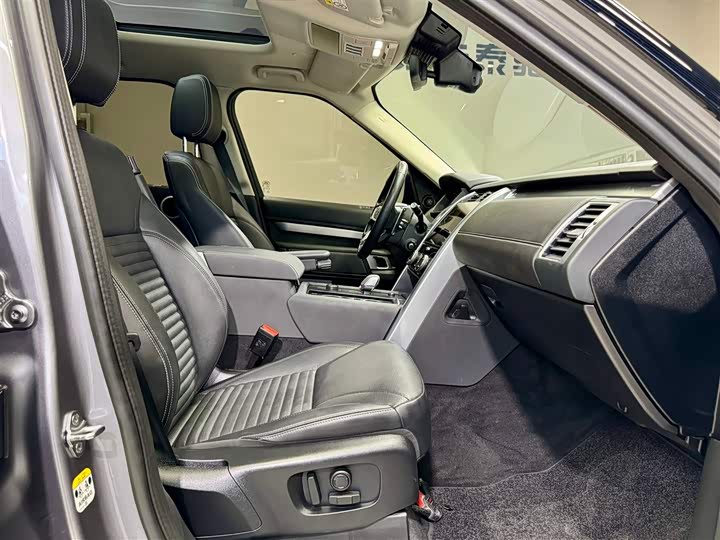 Фото 17 - Land Rover Discovery