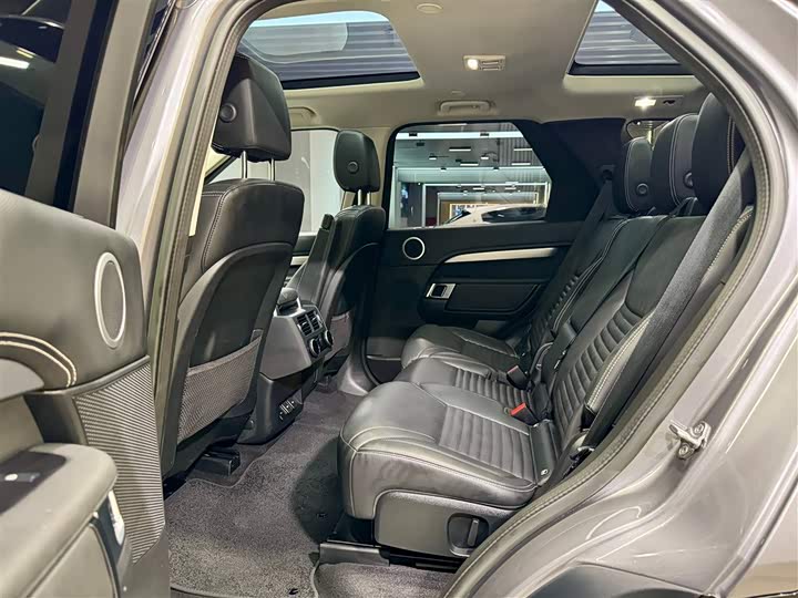 Фото 18 - Land Rover Discovery