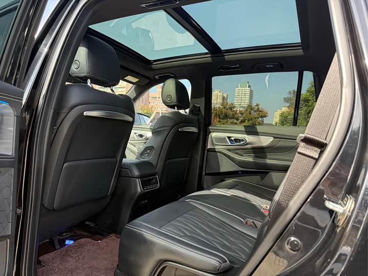 Фото 12 - GAC Trumpchi GS8