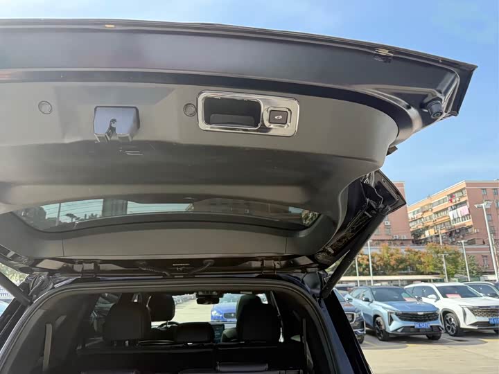 Фото 9 - GAC Trumpchi GS8