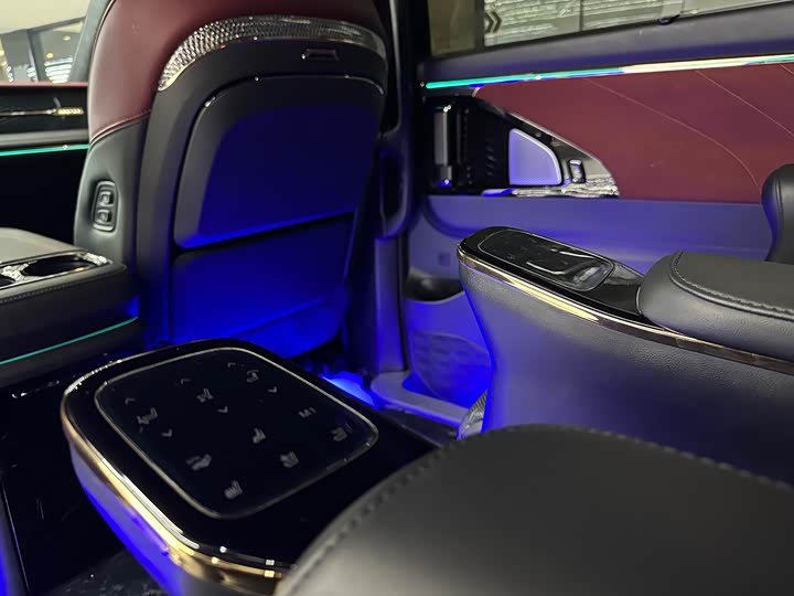 Фото 11 - GAC Trumpchi M8