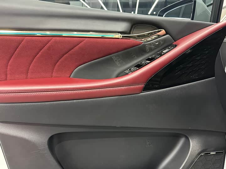 Фото 4 - GAC Trumpchi M8