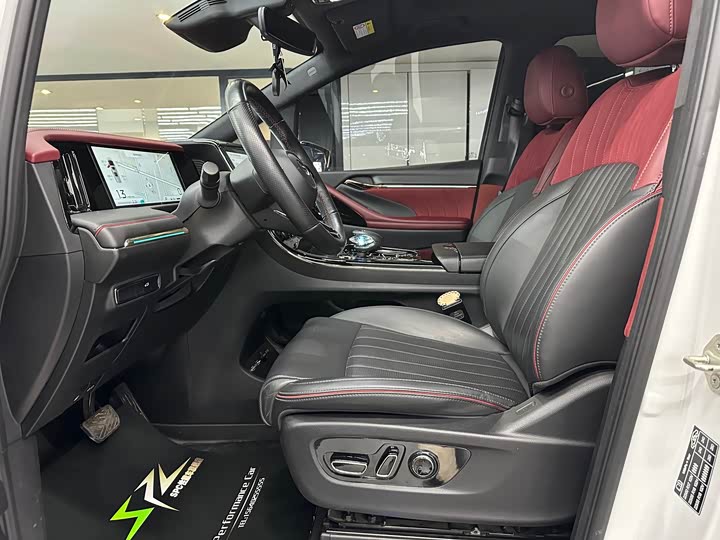 Фото 7 - GAC Trumpchi M8