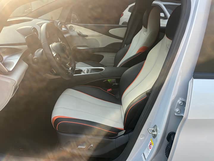 Фото 10 - BYD Dolphin