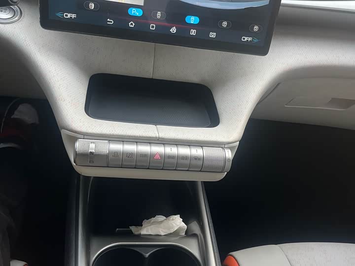 Фото 14 - BYD Dolphin