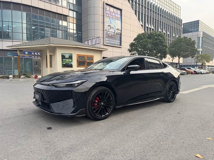 Фото 1 - Changan UNI-V