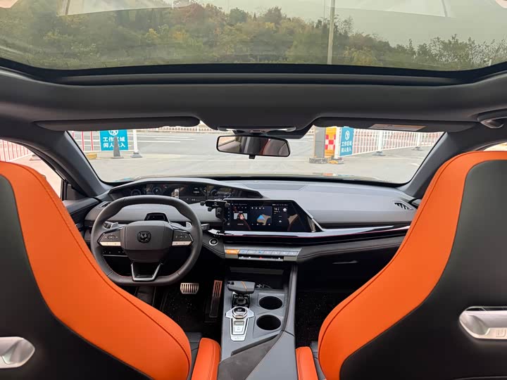 Фото 16 - Changan UNI-V