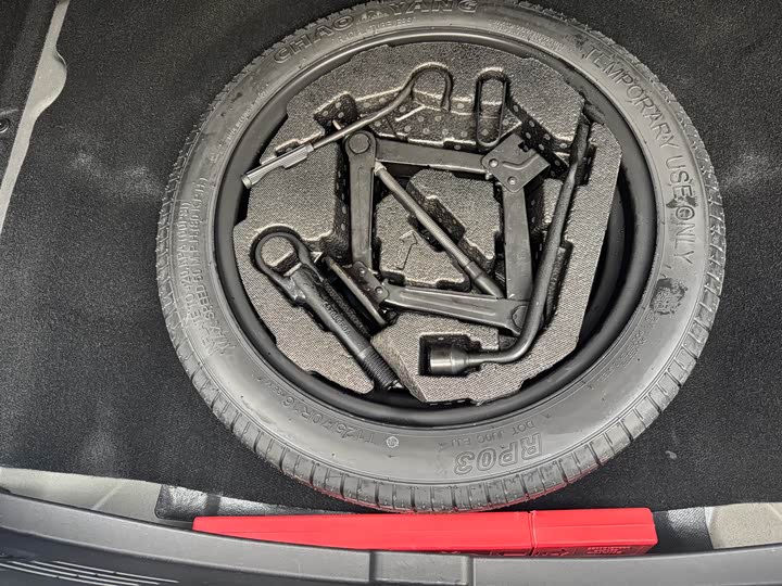 Фото 20 - Changan UNI-V