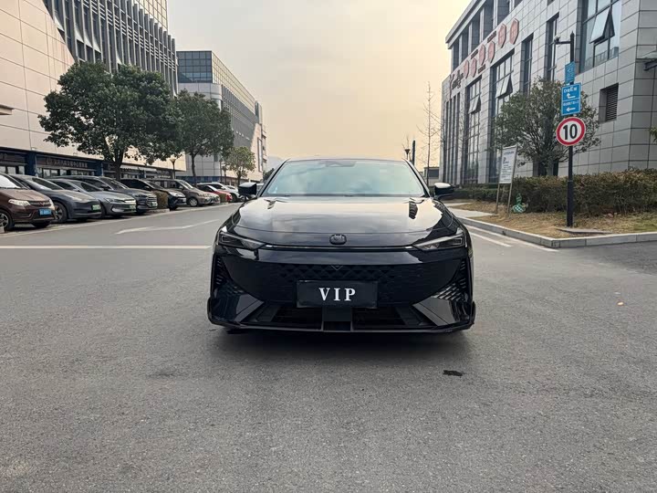 Фото 3 - Changan UNI-V