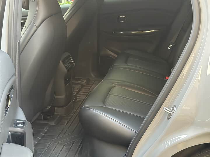 Фото 8 - Nio ES6