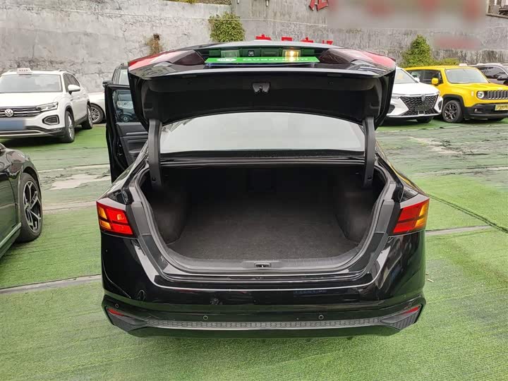 Фото 19 - Nissan Teana