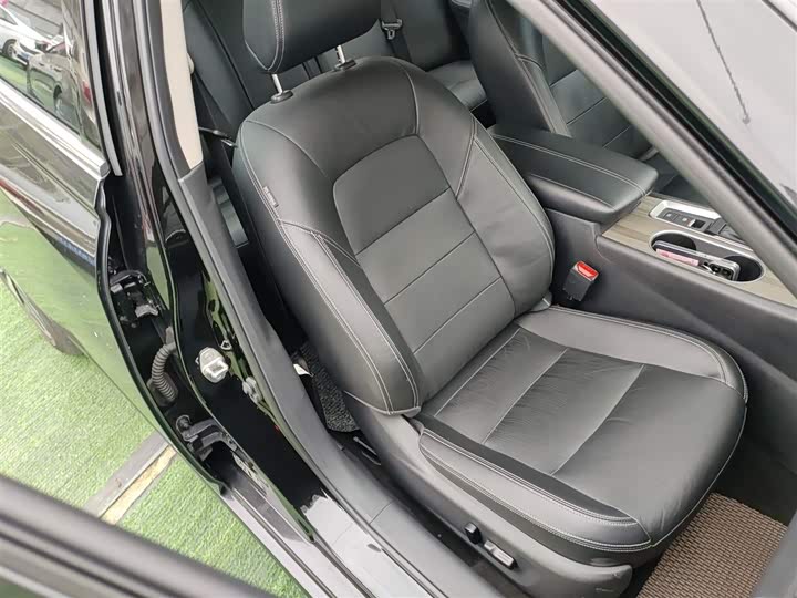 Фото 25 - Nissan Teana