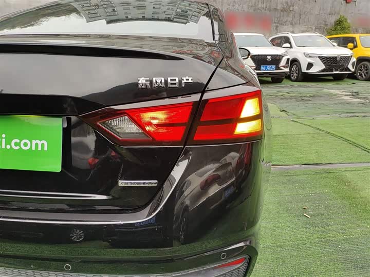 Фото 8 - Nissan Teana