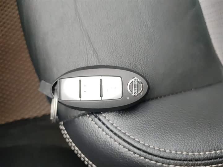 Фото 9 - Nissan Teana