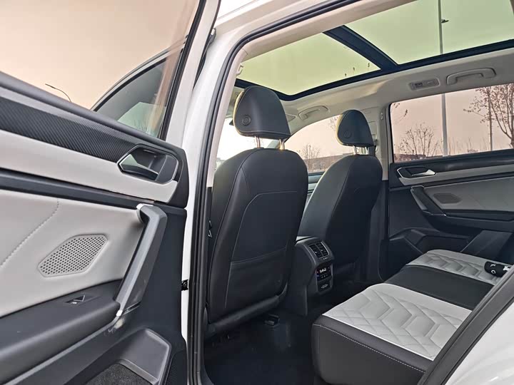 Фото 8 - Volkswagen Tayron