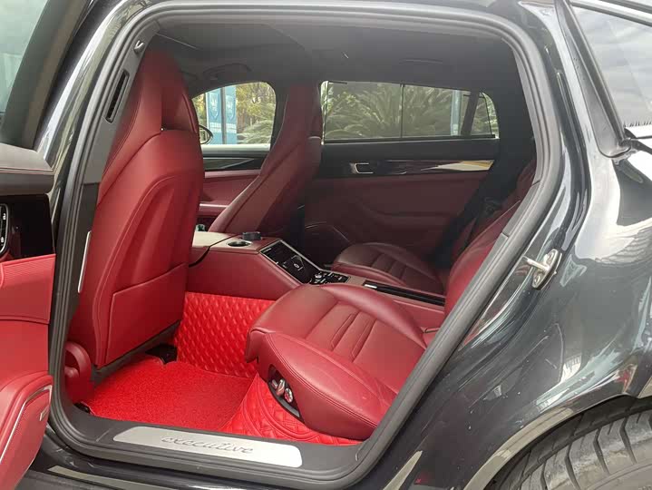 Фото 12 - Porsche Panamera