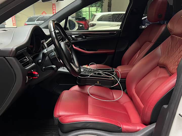 Фото 4 - Porsche Macan