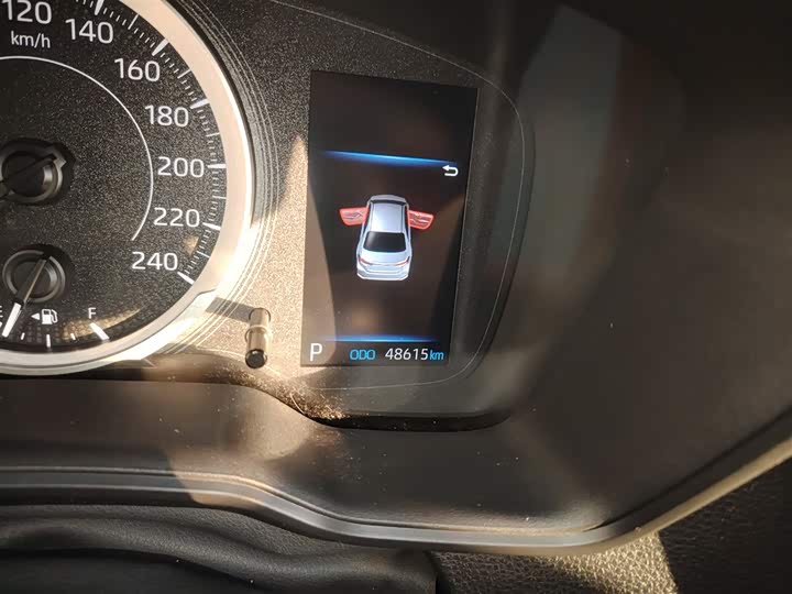 Фото 12 - Toyota Corolla