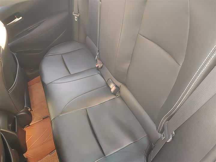 Фото 17 - Toyota Corolla